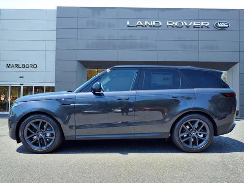 2025 Land Rover Range Rover Sport SE