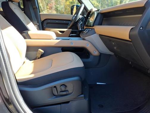 2026 Land Rover Defender 110 V8