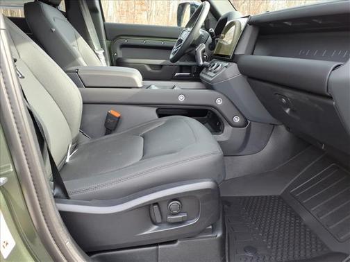 2026 Land Rover Defender P400 X-Dynamic SE