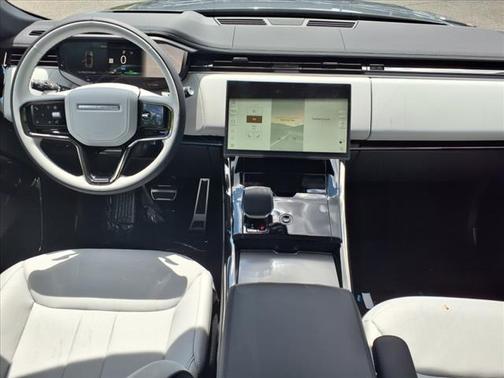 2025 Land Rover Range Rover Sport SE