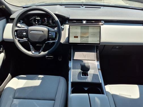 2026 Land Rover Range Rover Velar P250 SE R-Dynamic