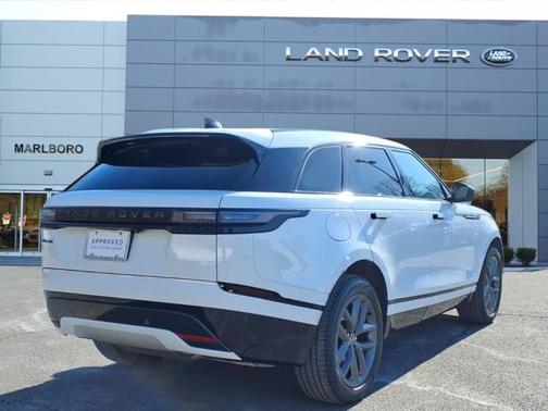 2026 Land Rover Range Rover Velar P250 SE R-Dynamic
