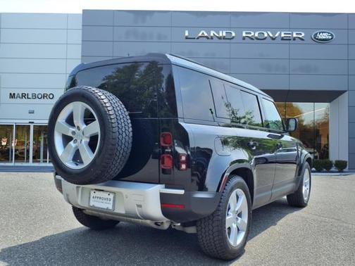 2025 Land Rover Defender 110 S