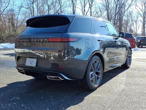 2026 Land Rover Range Rover Sport SE