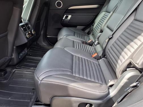 2025 Land Rover Discovery Dynamic SE