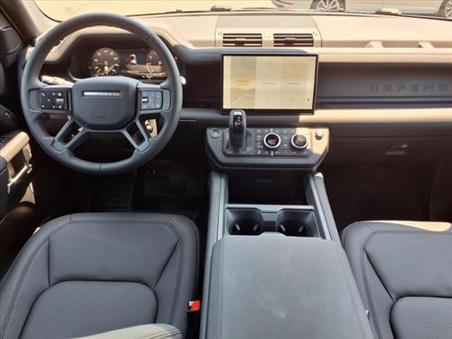 2025 Land Rover Defender 110 X-Dynamic SE