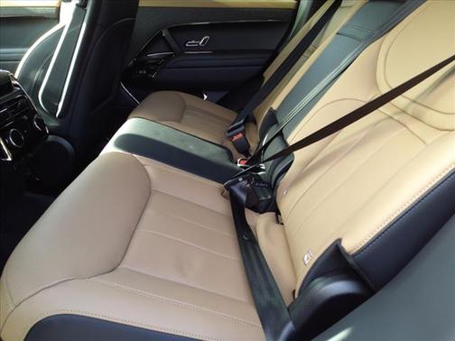 2025 Land Rover Range Rover Sport SE