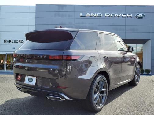 2025 Land Rover Range Rover Sport SE