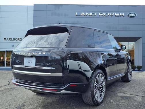 2025 Land Rover Range Rover P530 SE