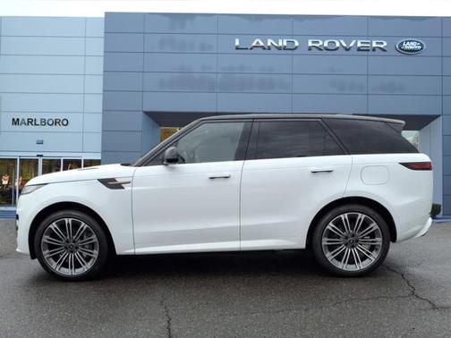 2025 Land Rover Range Rover Sport SE