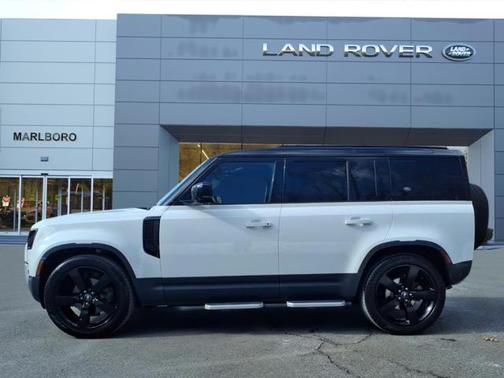 2024 Land Rover Defender 110 P300