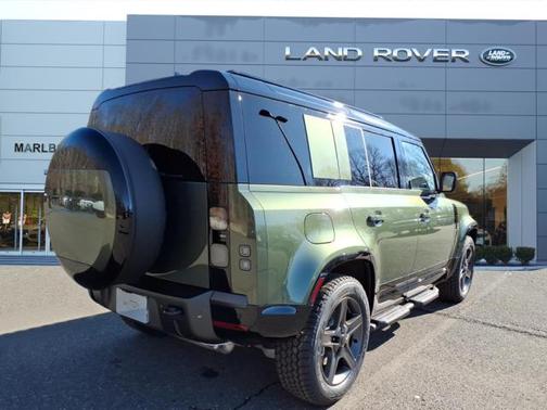 2026 Land Rover Defender P400 X-Dynamic SE