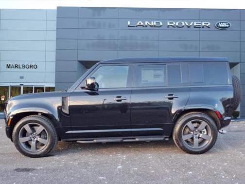 2025 Land Rover Defender 110 P500 X-Dynamic SE