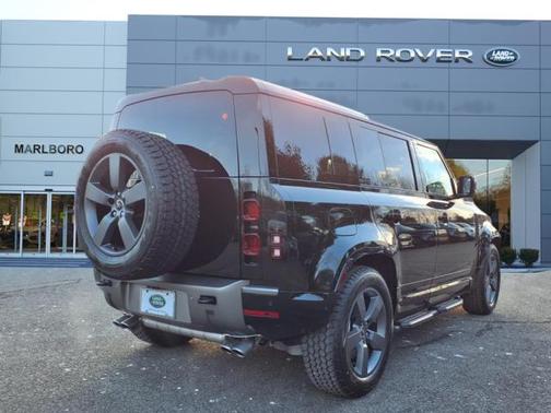 2025 Land Rover Defender 110 P500 X-Dynamic SE