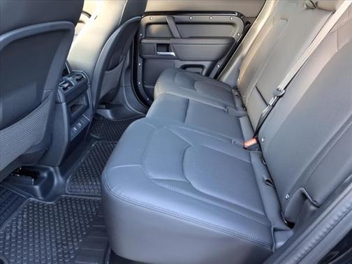 2025 Land Rover Defender 110 P500 X-Dynamic SE