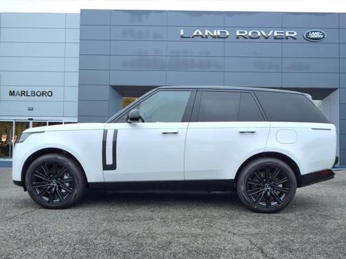 2025 Land Rover Range Rover SE
