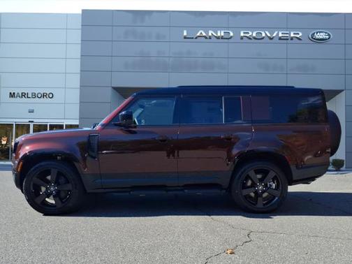 2025 Land Rover Defender 130 P400 X-Dynamic SE