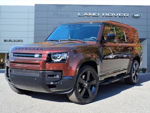 2025 Land Rover Defender 130 P400 X-Dynamic SE