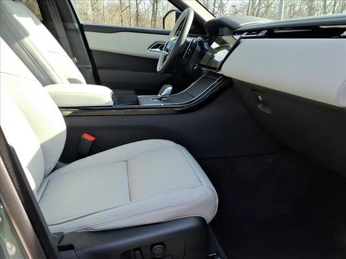 2026 Land Rover Range Rover Velar P400 Dynamic SE