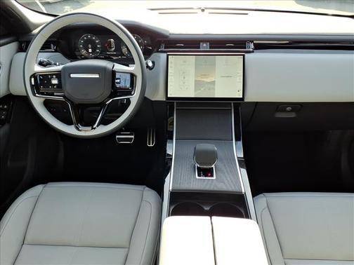 2026 Land Rover Range Rover Velar P400 Dynamic SE