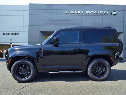 2025 Land Rover Defender 90 X-Dynamic SE