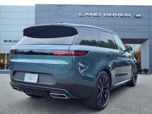 2025 Land Rover Range Rover Sport SE