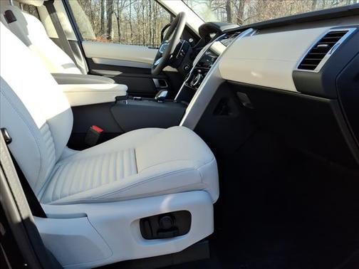 2026 Land Rover Discovery Gemini Edition