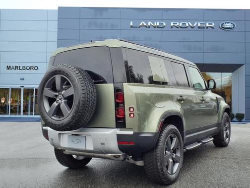 2025 Land Rover Defender 110 S