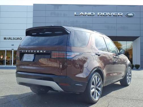 2026 Land Rover Discovery Tempest Edition