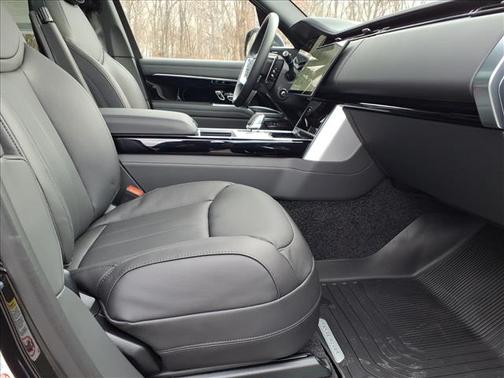 2026 Land Rover Range Rover P400 SE 7 Seat