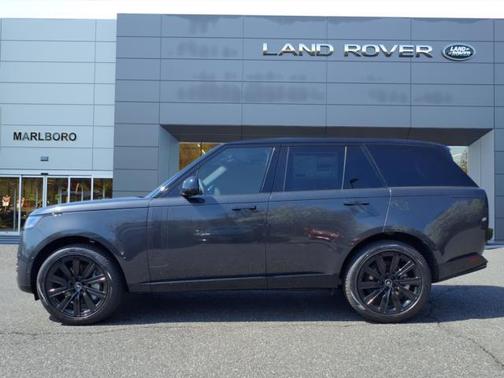 2025 Land Rover Range Rover SE