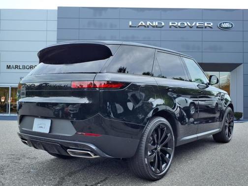 2025 Land Rover Range Rover Sport SE