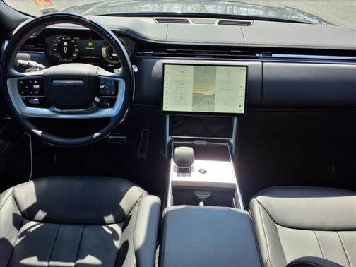 2025 Land Rover Range Rover SE