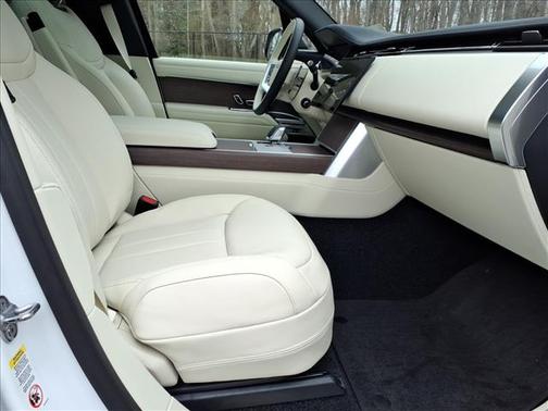 2026 Land Rover Range Rover P530 SE 7 Seat