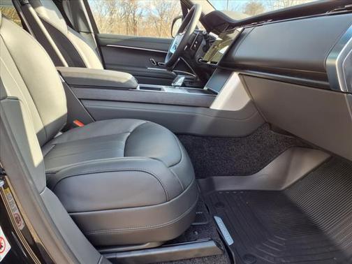 2025 Land Rover Range Rover P550e SE