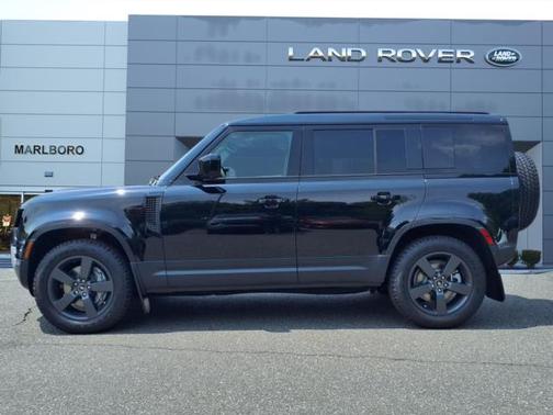 2025 Land Rover Defender 110 S