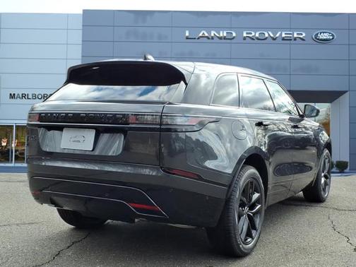 2026 Land Rover Range Rover Velar P250 SE R-Dynamic
