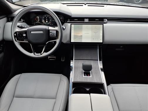 2026 Land Rover Range Rover Velar P250 SE R-Dynamic
