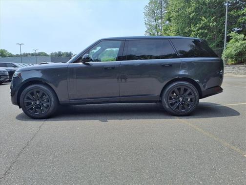 2025 Land Rover Range Rover SE LWB