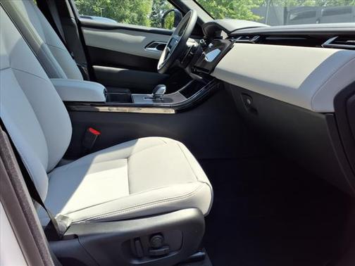 2026 Land Rover Range Rover Velar P250 SE R-Dynamic