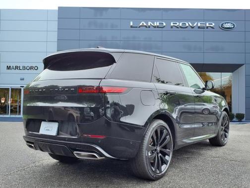 2025 Land Rover Range Rover Sport SE