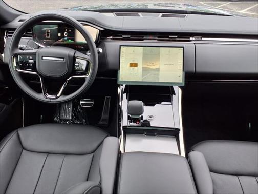 2025 Land Rover Range Rover Sport SE