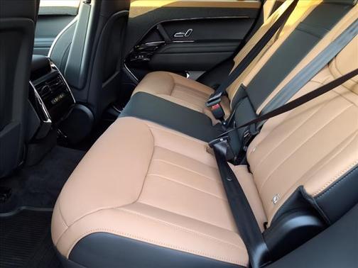 2025 Land Rover Range Rover Sport SE