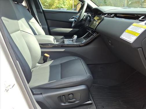 2026 Land Rover Range Rover Velar P250 SE R-Dynamic
