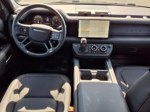2025 Land Rover Defender 110 S