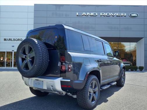 2025 Land Rover Defender 110 S