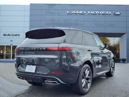 2025 Land Rover Range Rover Sport SE