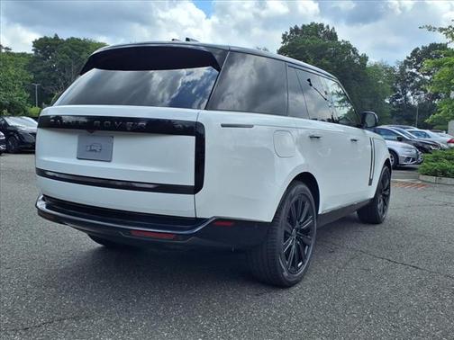 2025 Land Rover Range Rover P400 SE