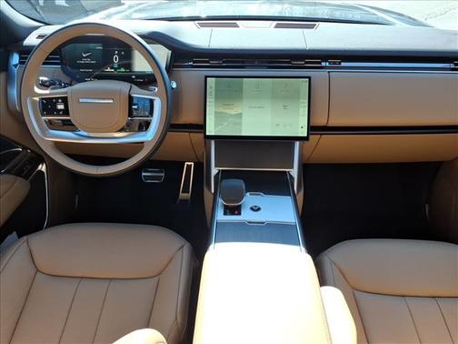 2026 Land Rover Range Rover P550e SE