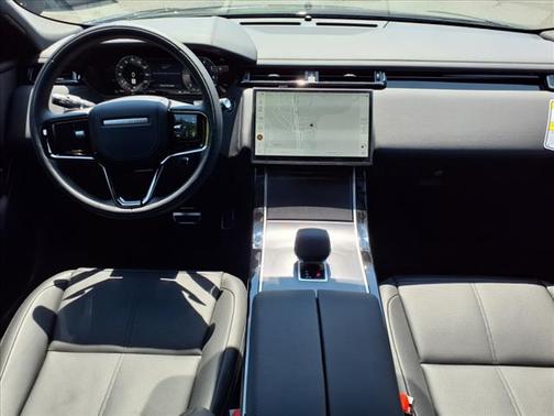 2026 Land Rover Range Rover Velar Dynamic SE